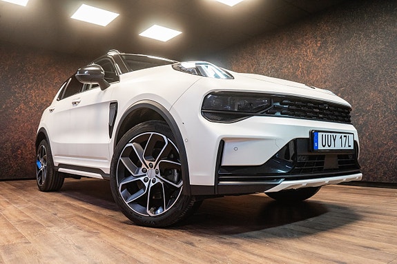 Lynk & Co 01 3 of 29