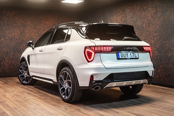 Lynk & Co 01 8 of 29