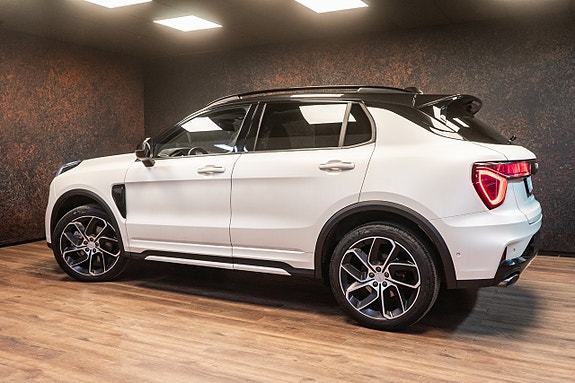 Lynk & Co 01 9 of 29