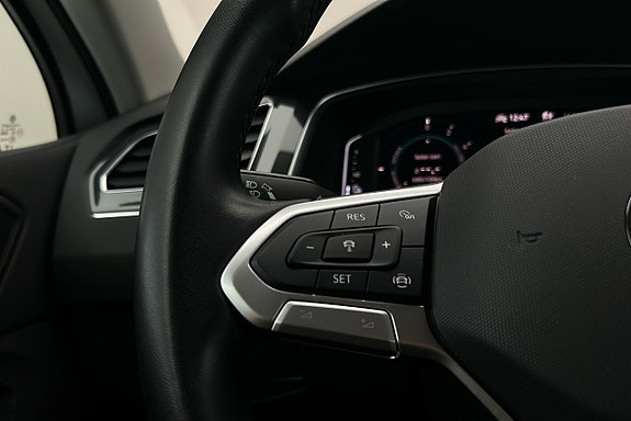 Volkswagen Tiguan 23 of 26