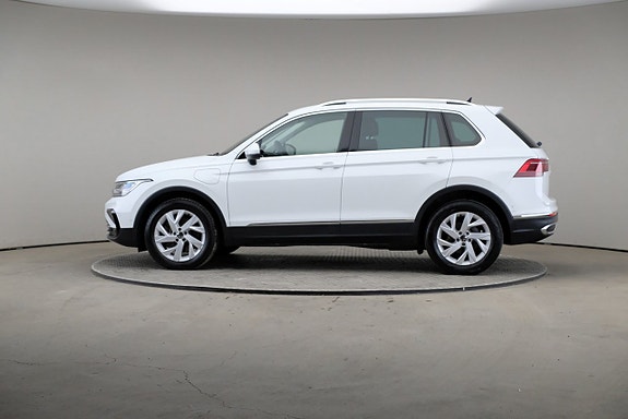 Volkswagen Tiguan 4 of 26