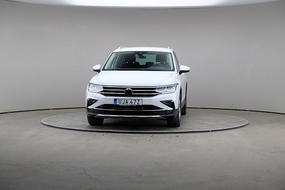 Volkswagen Tiguan 3 of 26