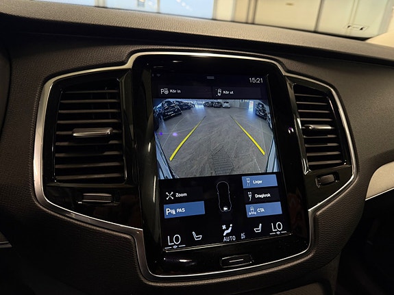 Volvo XC90 21 of 23