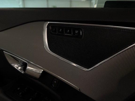 Volvo XC90 14 of 23