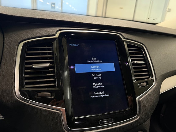 Volvo XC90 23 of 23