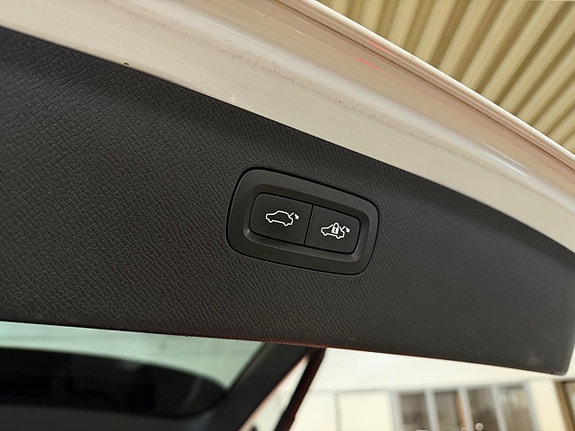 Volvo XC90 7 of 23