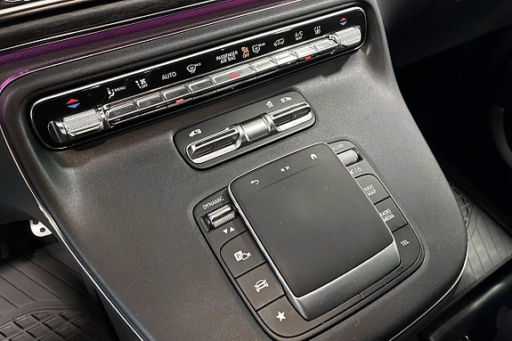 Mercedes-Benz V300 18 of 27