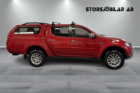 Mitsubishi L200 2 of 18