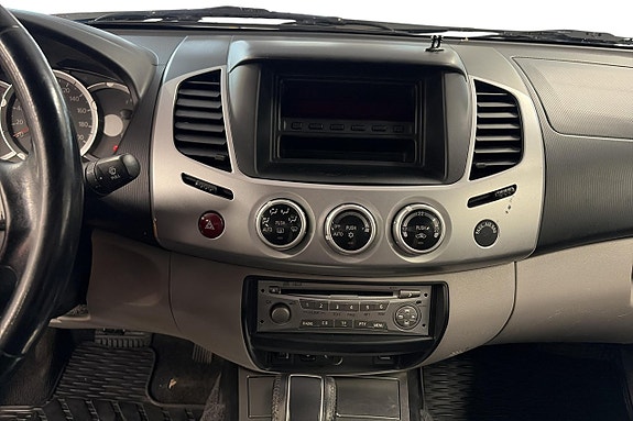 Mitsubishi L200 18 of 18