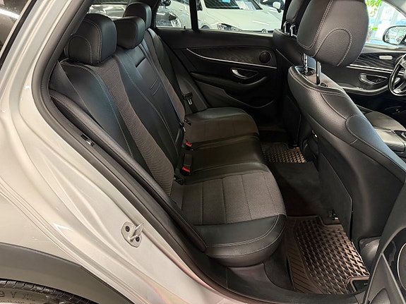Mercedes-Benz E220 d 7 of 16
