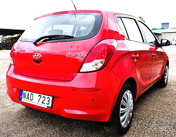 Hyundai i20 5 of 12