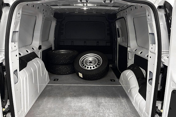Volkswagen Caddy Maxi 8 of 22