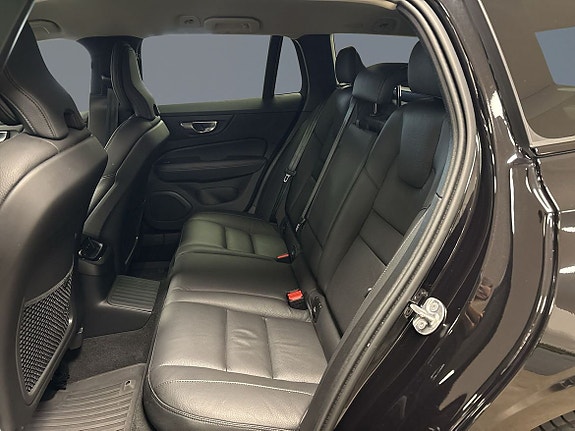 Volvo V60 8 of 12