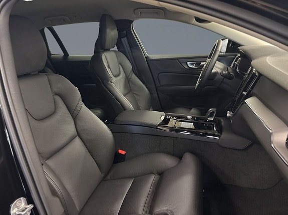 Volvo V60 7 of 12