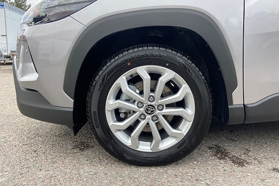 Toyota Corolla Cross 17 of 21