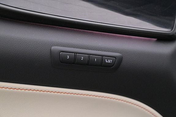 Lexus NX450h+ 13 of 27