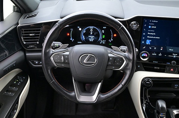 Lexus NX450h+ 7 of 27