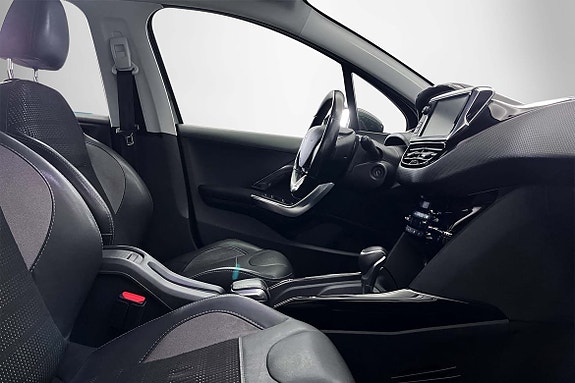 Peugeot 2008 7 of 14