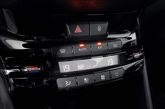 Peugeot 2008 14 of 14