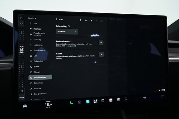 Tesla Model X 15 of 27