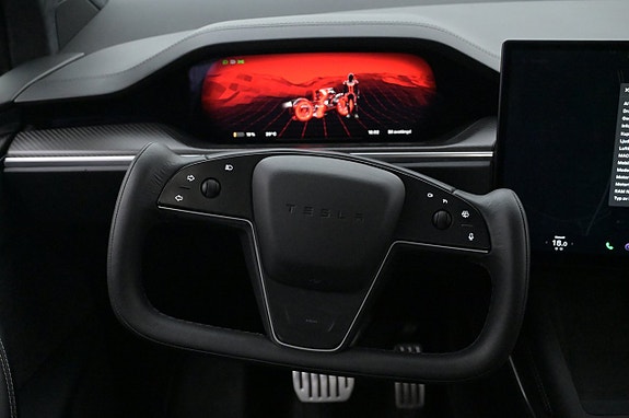 Tesla Model X 7 of 27