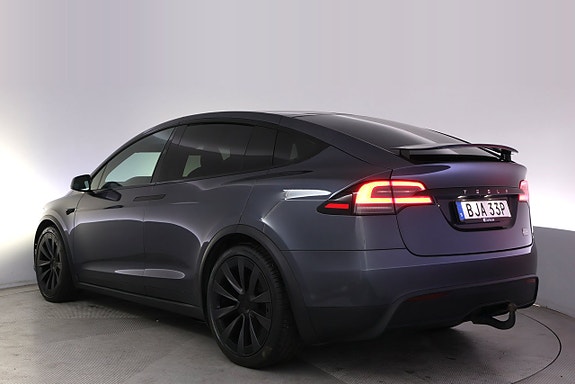 Tesla Model X 4 of 27