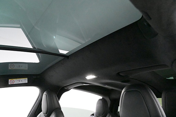 Tesla Model X 23 of 27