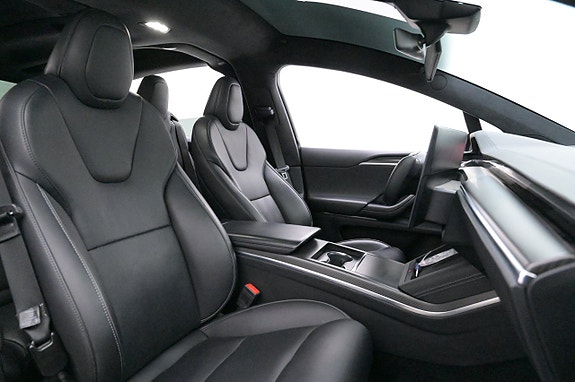 Tesla Model X 11 of 27