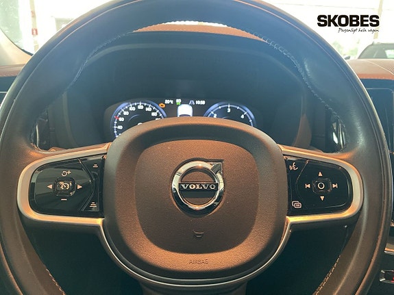 Volvo XC60 13 of 29