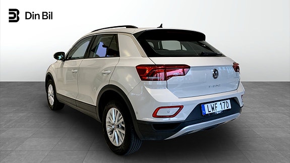 Volkswagen T-Roc 3 of 15
