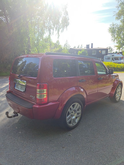 Dodge Nitro 18 of 20