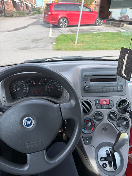 Fiat Panda 2 of 6