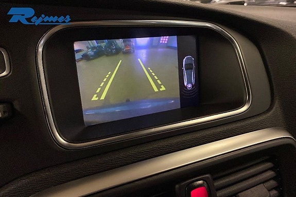 Volvo V40 Cross Country 4 of 12