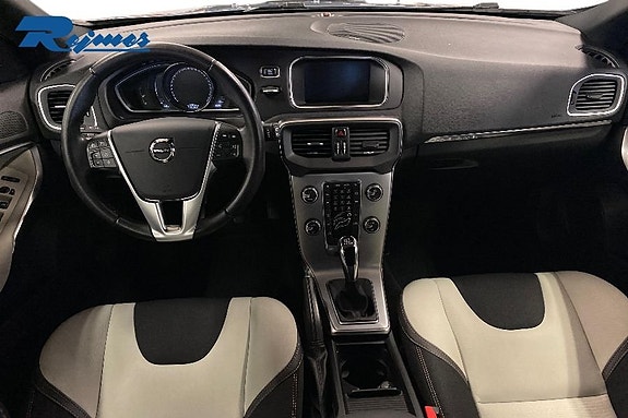 Volvo V40 Cross Country 10 of 12