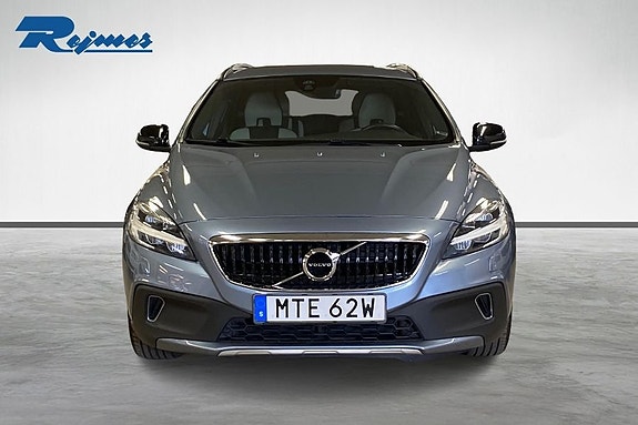 Volvo V40 Cross Country 8 of 12