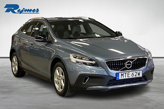Volvo V40 Cross Country 3 of 12