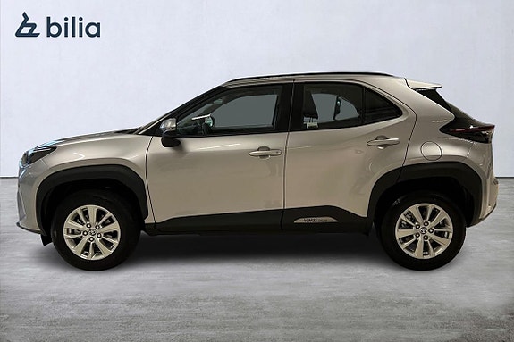 Toyota Yaris Cross 3 of 21