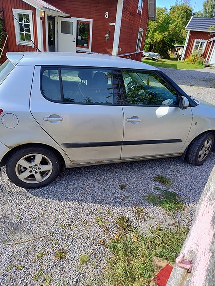 Skoda Fabia 3 of 9