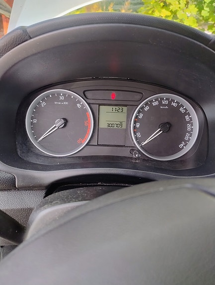 Skoda Fabia 6 of 9