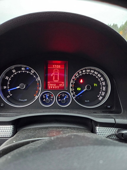 Volkswagen Golf V 5 of 6