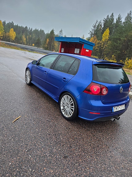 Volkswagen Golf V 4 of 6