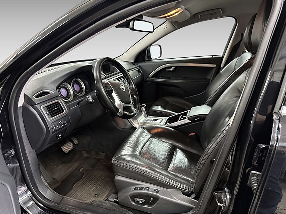 Volvo XC70 10 of 18