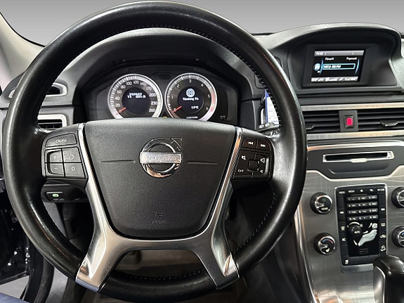 Volvo XC70 14 of 18