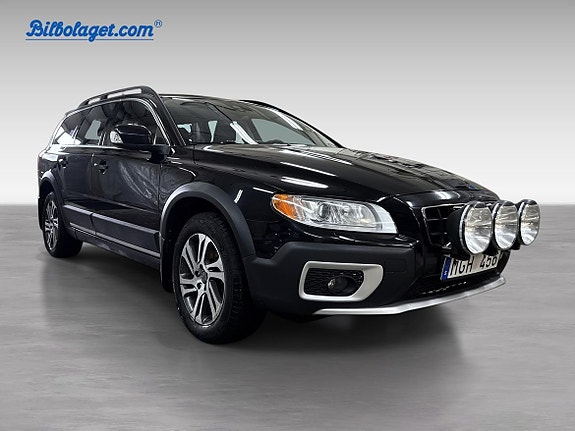 Volvo XC70 2 of 18