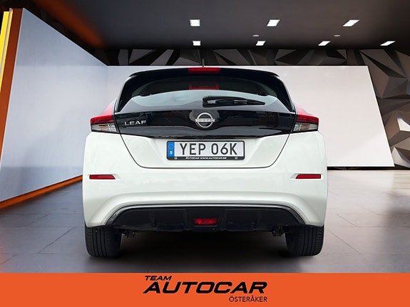Nissan Leaf 6 of 17