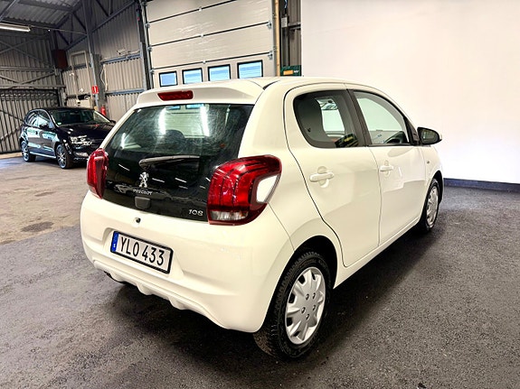 Peugeot 108 8 of 15