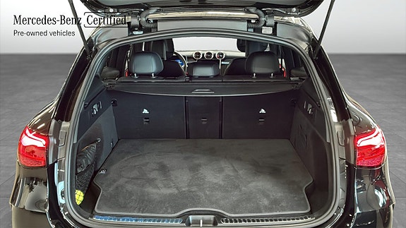 Mercedes-Benz GLC300 e 10 of 19