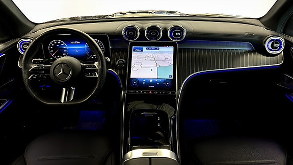 Mercedes-Benz GLC300 e 4 of 19