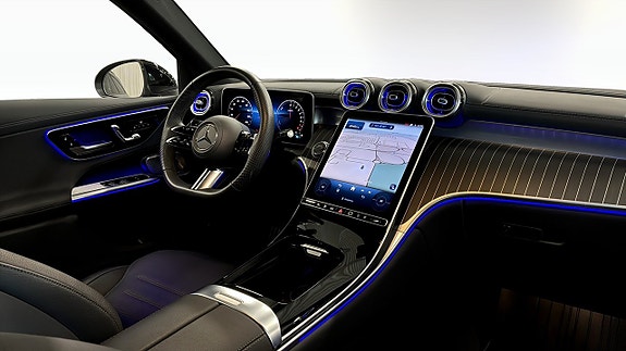 Mercedes-Benz GLC300 e 3 of 19