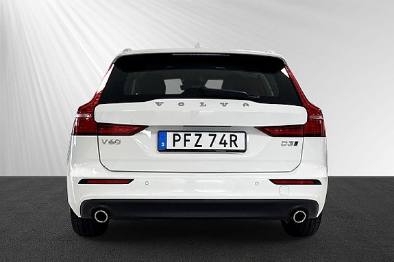 Volvo V60 2 of 7